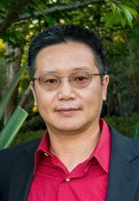 Tao (Tom) He, Broker